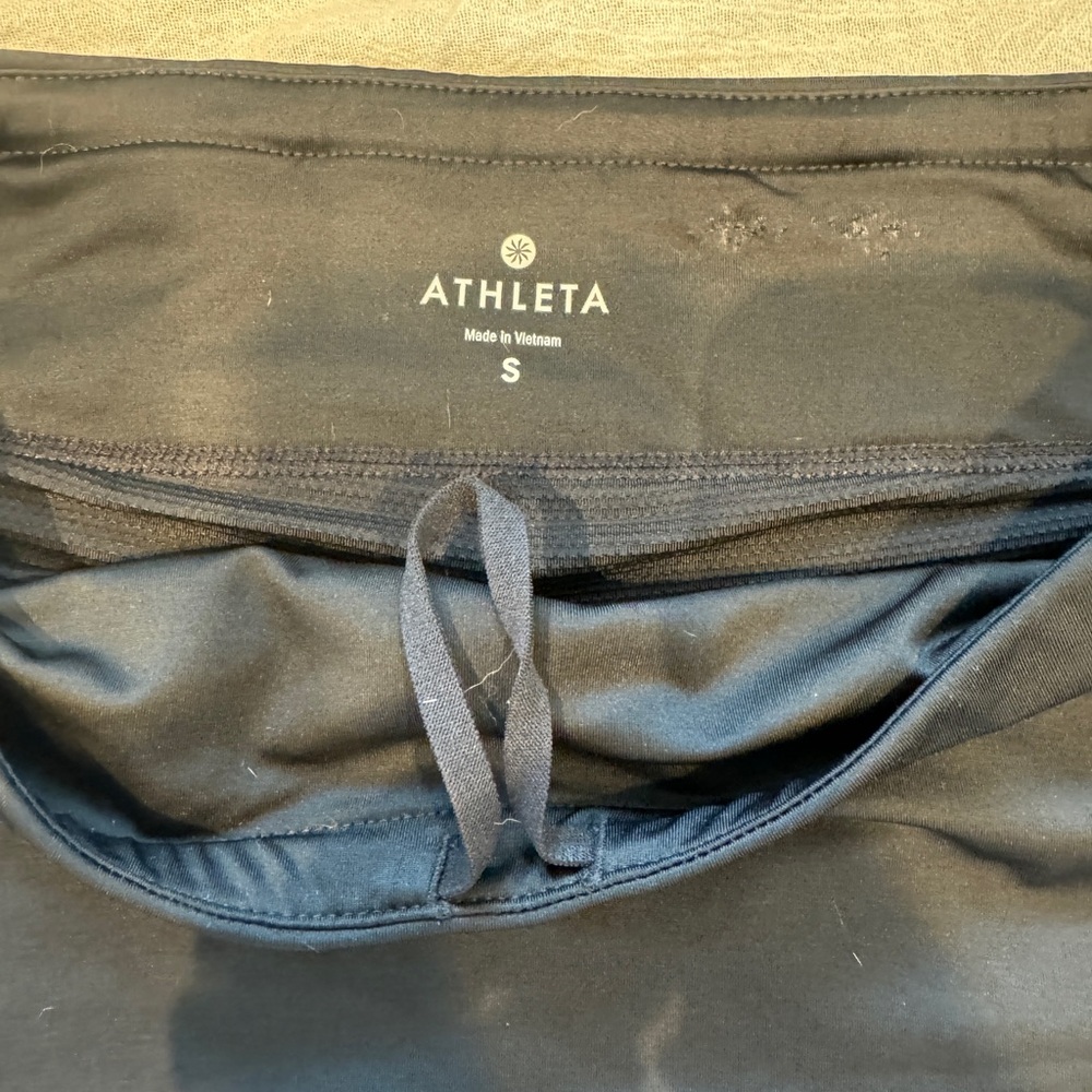 Athleta skirt. Size small. Black - Picture 4 of 4
